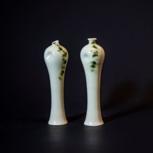 set of 2 porcelain vases