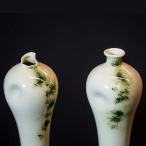 set of 2 porcelain vases